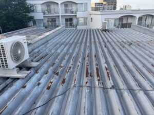 折半屋根、遮熱塗料塗装 施工写真2